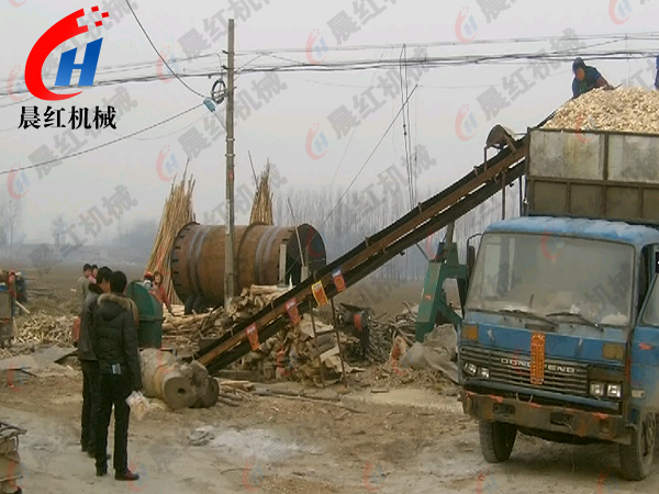 廣西木材削片粉碎機現(xiàn)場